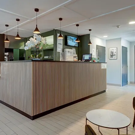Campanile Nature - Aix En Provence 3* Meyreuil